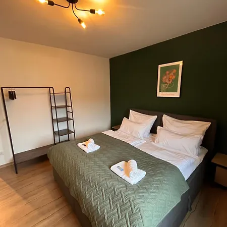公寓 Neues 3-zimmer-city-apartment In Mit Espresso, Arbeitsplatz Und Parkplatz