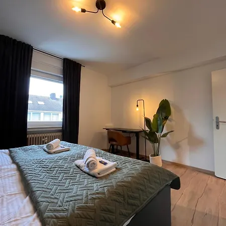 Neues 3-zimmer-city-apartment In Mit Espresso, Arbeitsplatz Und öpnv Vor Der Tür Apartamento *