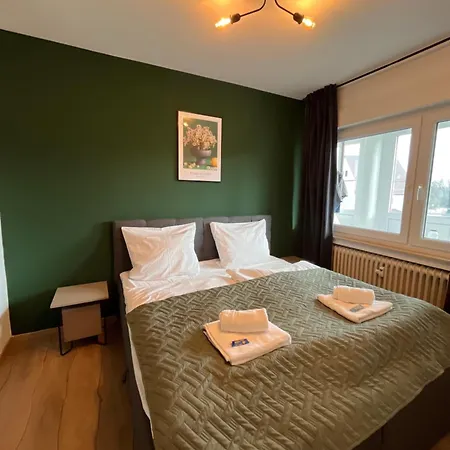 Neues 3-zimmer-city-apartment In Mit Espresso, Arbeitsplatz Und Parkplatz 公寓 *