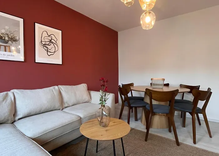 Neues 3-zimmer-city-apartment In Mit Espresso, Arbeitsplatz Und öpnv Vor Der Tür Apartamento