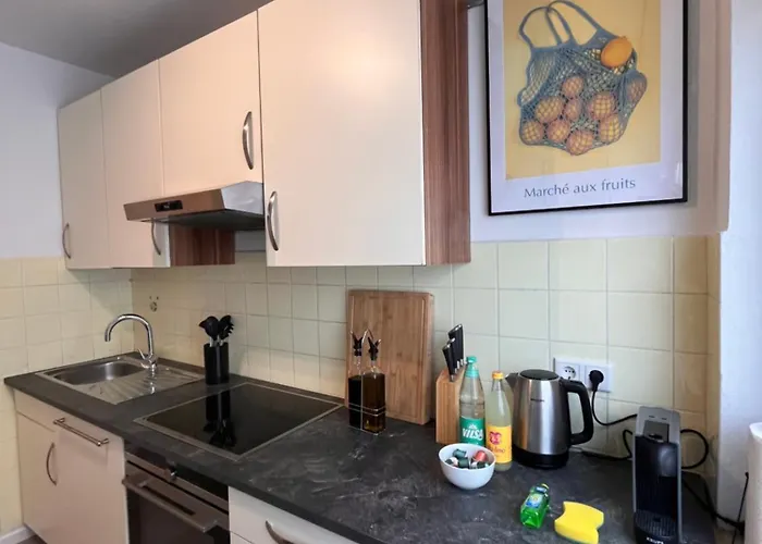 Neues 3-zimmer-city-apartment In Mit Espresso, Arbeitsplatz Und öpnv Vor Der Tür